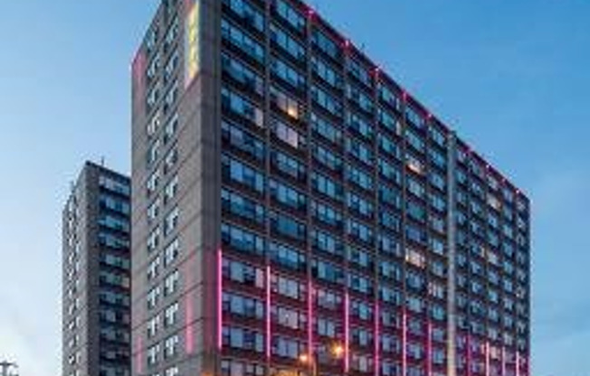 1 MONTH FREE!! - $1100 per Month - Large One Bedroom Apartment Near Temple