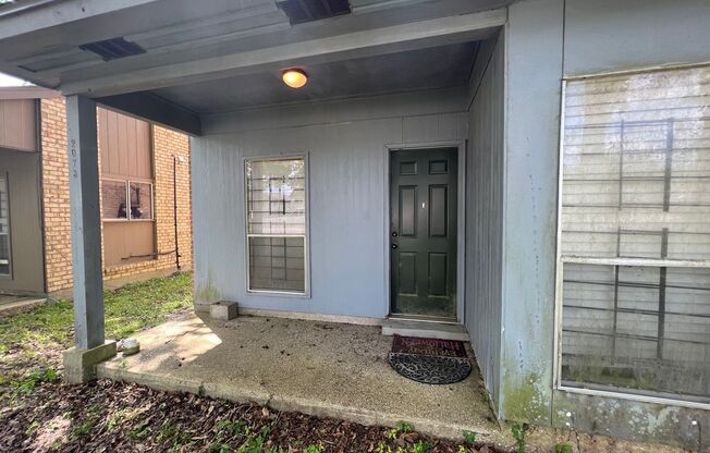 2 beds, 2 baths, $1,100