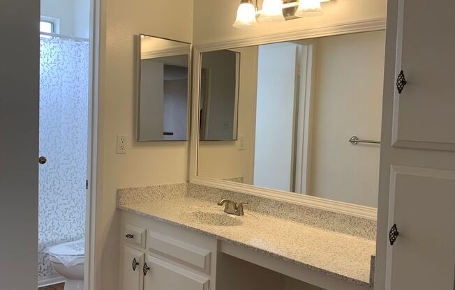 111 Tustin Plaza Apartments