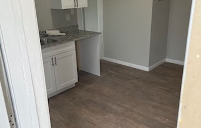 2-Bedroom Apartment for Rent - Perfect Location, Great Price!