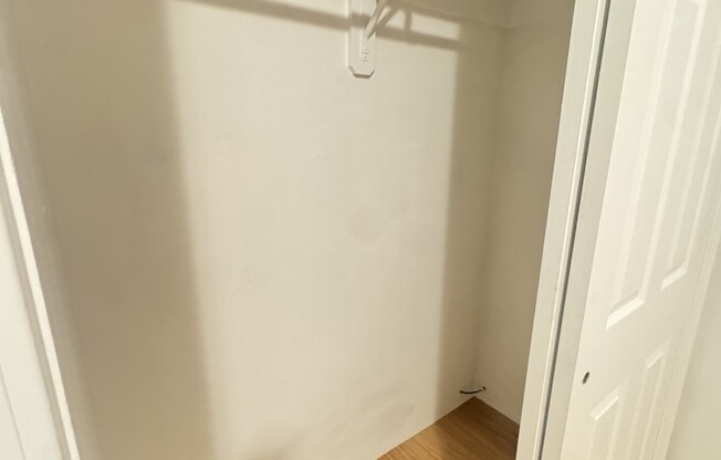 1 bed, 5.5 baths, 750 sqft, $2,100, Unit 1