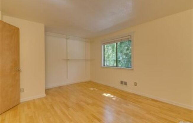 1 bed, 1 bath, $1,850, Unit # #L 32