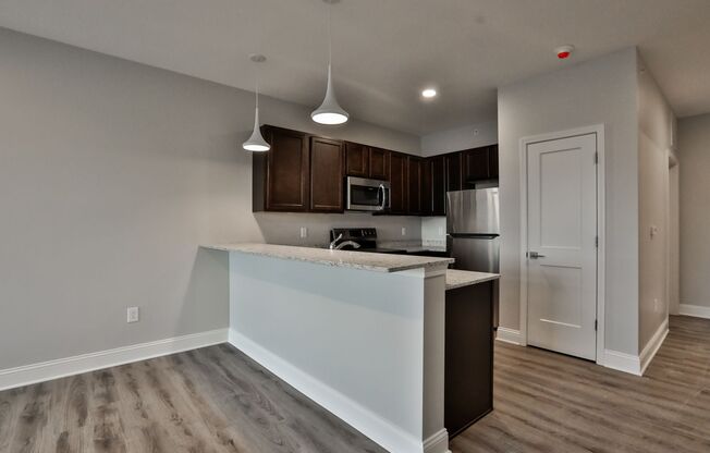 1 bed, 1 bath, 833 sqft, $1,650, Unit 203