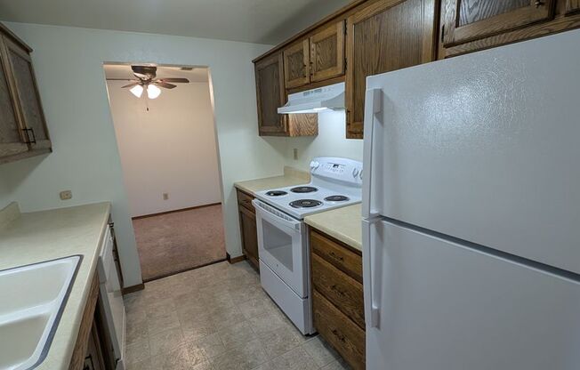 2 beds, 2 baths, 1,034 sqft, $1,229, Unit 1401 004