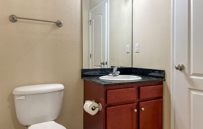 3 beds, 3 baths, $1,800, Unit Apt 49