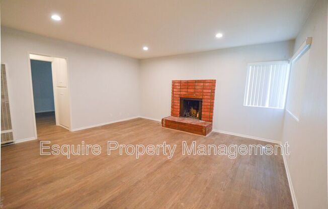 5440 S J ST