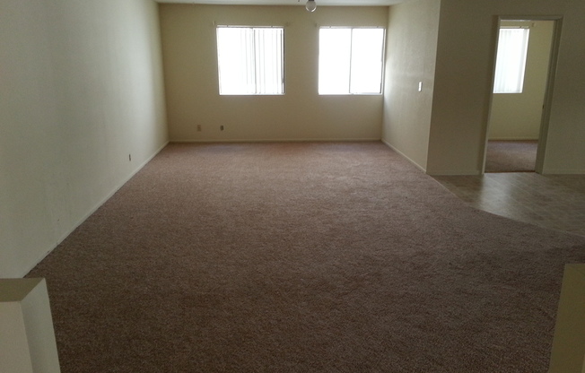 3 beds, 1 bath, 1,300 sqft, $2,700, Unit 210