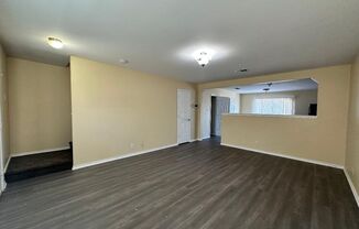 3 beds, 2 baths, $1,495, Unit Rustic Oaks