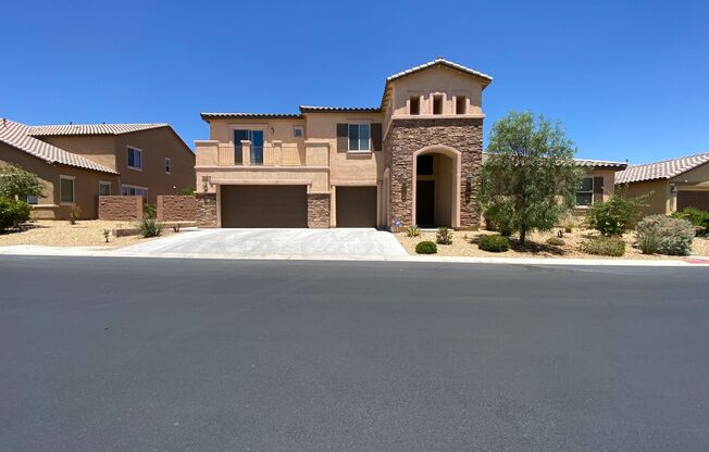 4/BD 3.5/BA Spacious Home in Gated Community – Media Room, Loft & More!