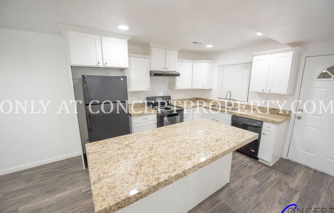 2 beds, 1 bath, 900 sqft, $1,299, Unit 07 R