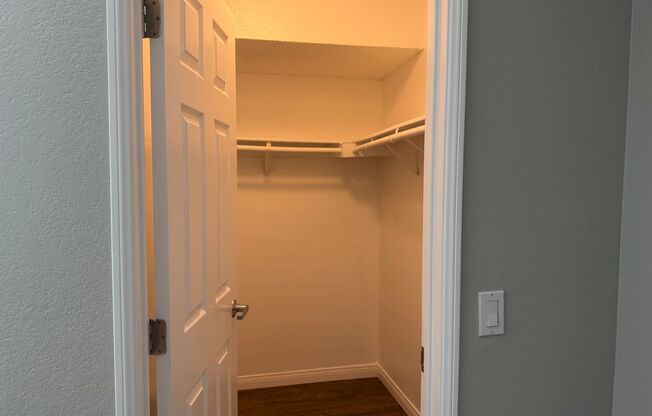 1 bed, 1 bath, 694 sqft, $2,465, Unit 612