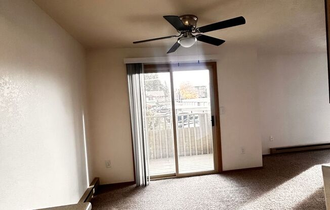 1 bed, 1 bath, 660 sqft, $1,250, Unit H - 074