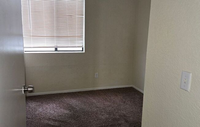 2 beds, 2 baths, $1,450, Unit Apt. 08