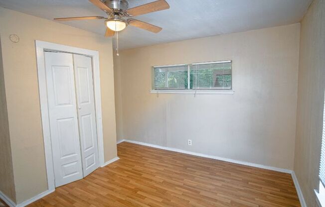 3 beds, 1 bath, $1,435