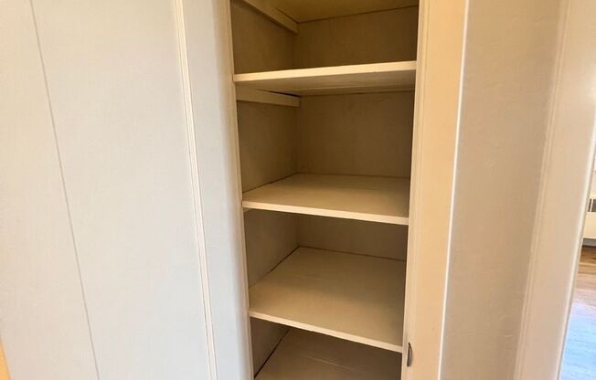 1 bed, 1 bath, 606 sqft, $1,550, Unit 414