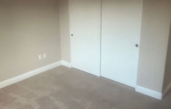 Beautiful Attached Dual Townhouse