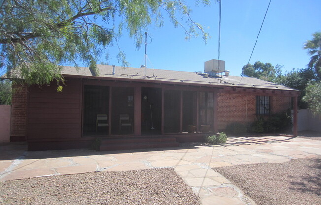 3 beds, 2 baths, $1,600