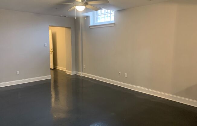2 beds, 2 baths, 914 sqft, $1,525, Unit APT A