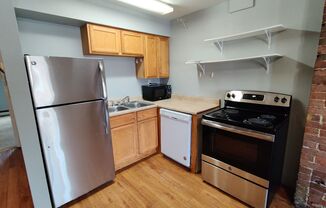 2 beds, 2 baths, $1,195, Unit Apt. 1