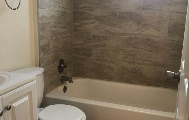 Studio, 1 bath, $800, Unit 1503-1