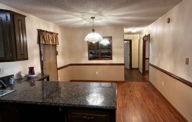 3 beds, 2 baths, $2,500