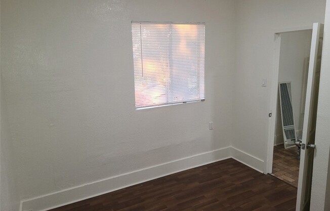 127 N BURLINGTON AVE