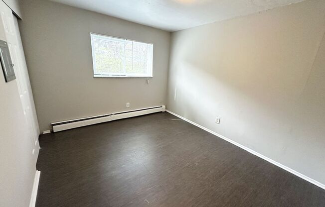 1 bed, 1 bath, 560 sqft, $815, Unit 715-17