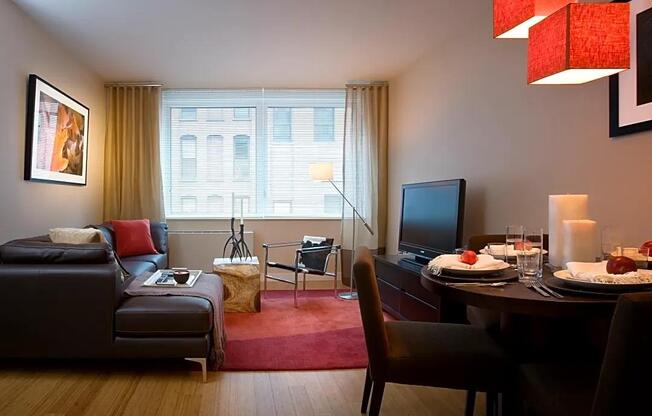 1 bed, 1 bath, $5,595, Unit 723