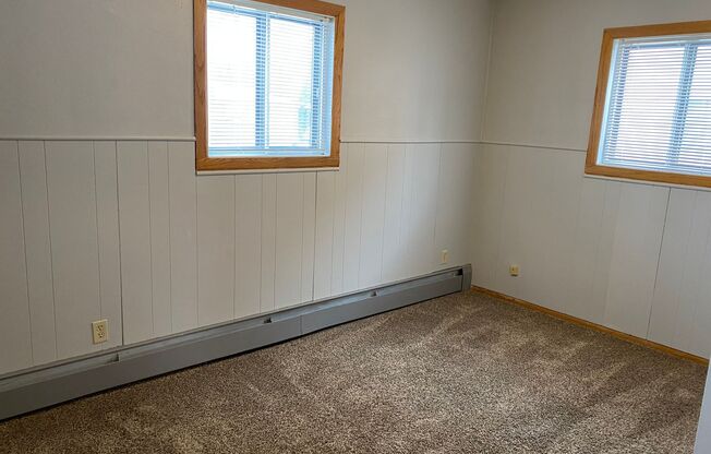2 beds, 1 bath, 550 sqft, $695, Unit 921-04