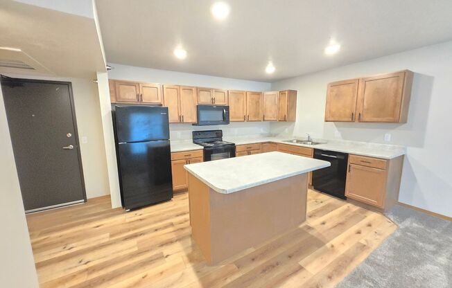 1 bed, 1 bath, 756 sqft, $1,025, Unit 3500 102