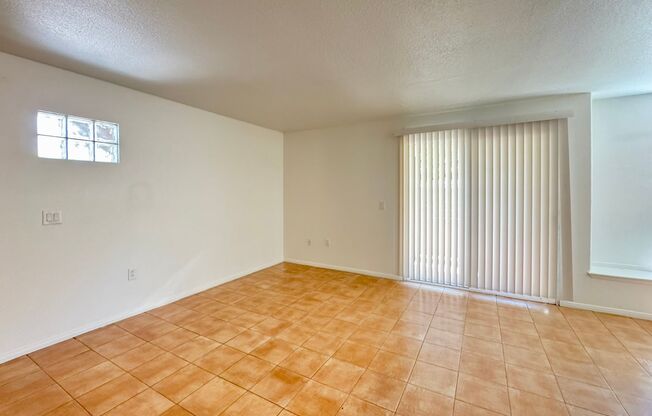 3145 E Flamingo Rd #1007 / Charming & Cozy 2 Bed, 2 Bath Condo