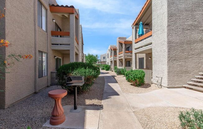 1 bed, 1 bath, 700 sqft, $1,249, Unit 272