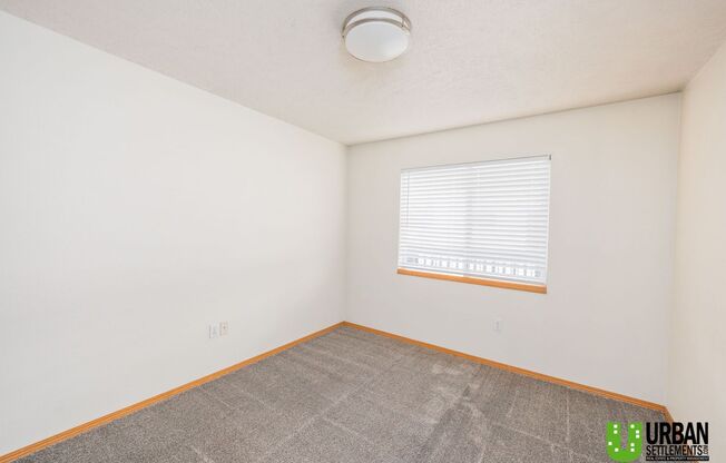 Modern and Spacious 3bd/2bth in the heart of Cheney