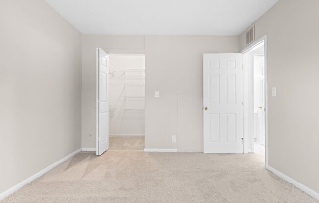 2 beds, 1 bath, 800 sqft, $1,100, Unit 379-206