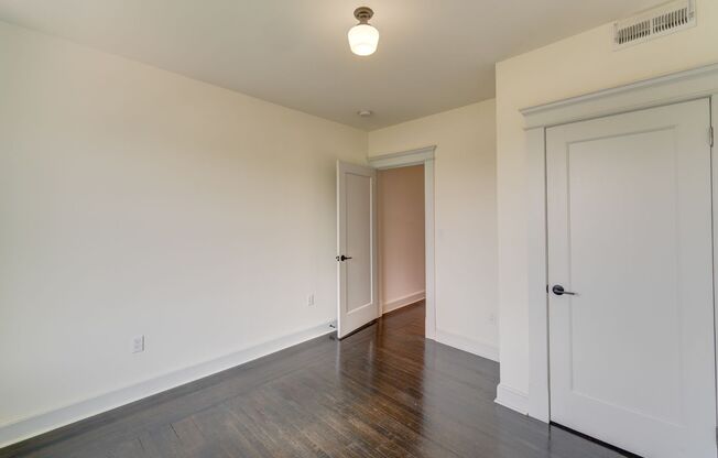 3 beds, 2 baths, 736 sqft, $2,995, Unit 41