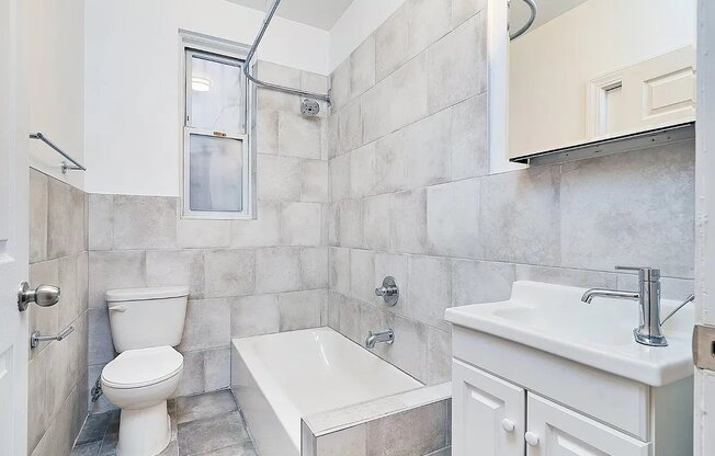 1549 SELWYN AVE