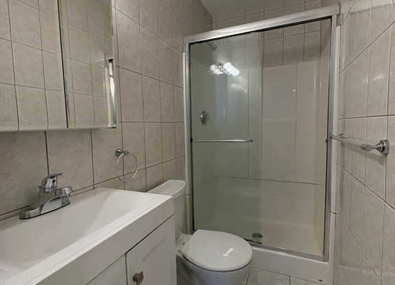 4 beds, 2 baths, 1,200 sqft, $6,000, Unit 301