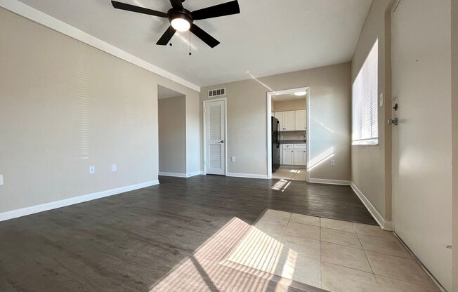 2 beds, 1.5 baths, 900 sqft, $1,699, Unit 450-201