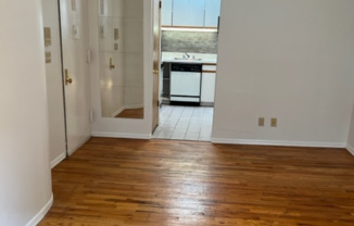 1 bed, 1 bath, $2,650, Unit E