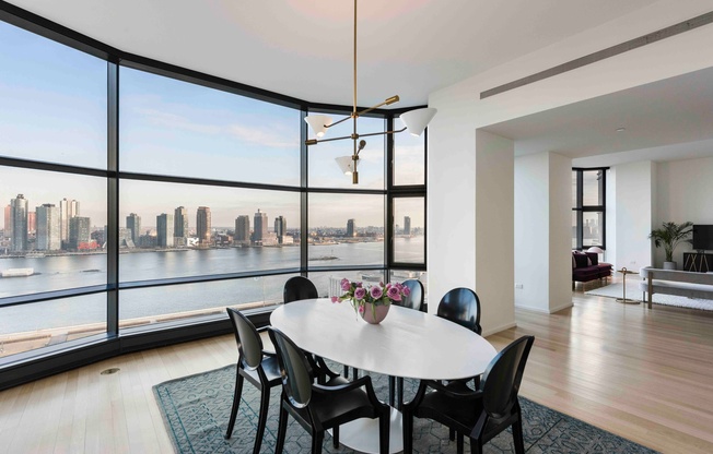 3 beds, 3.5 baths, 3,004 sqft, $28,950, Unit 17B