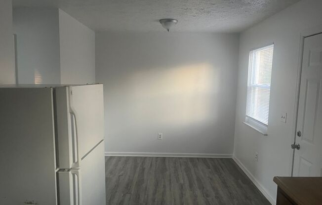 2 beds, 1.5 baths, $1,195, Unit 3