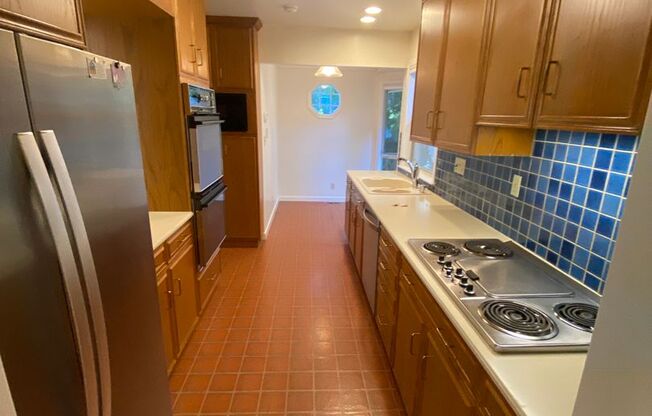 Charming Menlo Park Home with Private Backyard & Beautiful Oak Tree