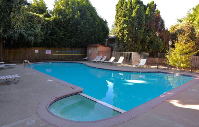 2 beds, 1 bath, 1,014 sqft, $2,130, Unit 69