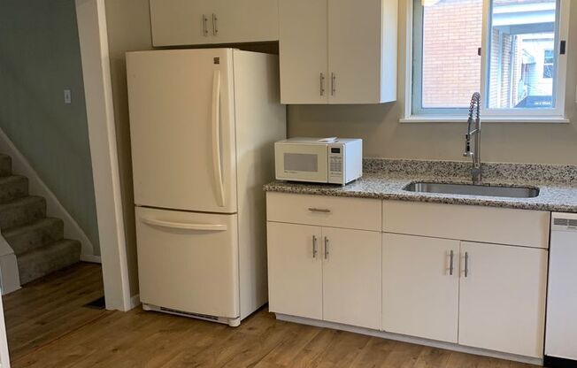 Beautiful 2 Bedroom 1.5 Bathroom Home in Morningside!