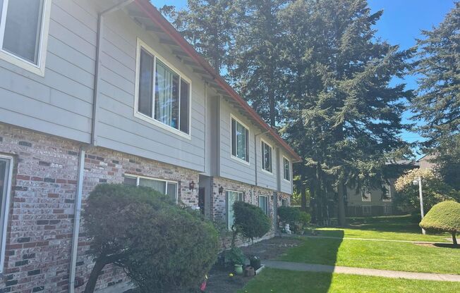 1 bed, 1 bath, 600 sqft, $1,300, Unit 08