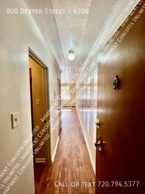 800 DEXTER ST