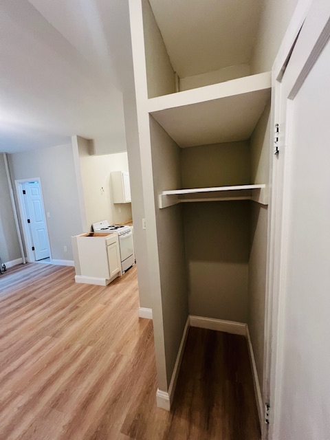 Studio, 1 bath, $2,500, Unit 25