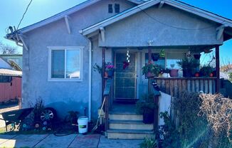 Newly Remodeled 2 BD | 2 BA Duplex