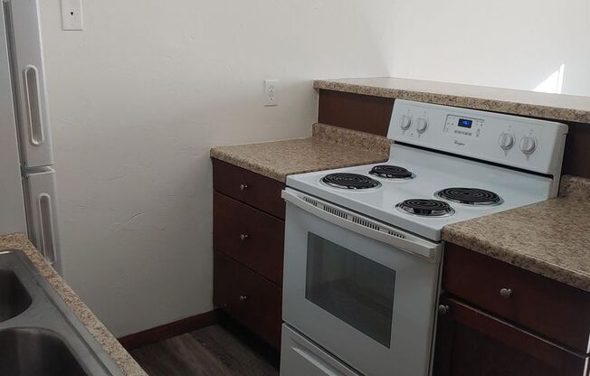 Studio, 1 bath, 375 sqft, $865, Unit 112