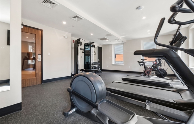 2 beds, 2 baths, 997 sqft, $4,600, Unit 402